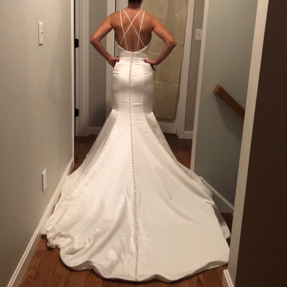 BHLDN Loretta Wedding Gown - Picture 5 of 12